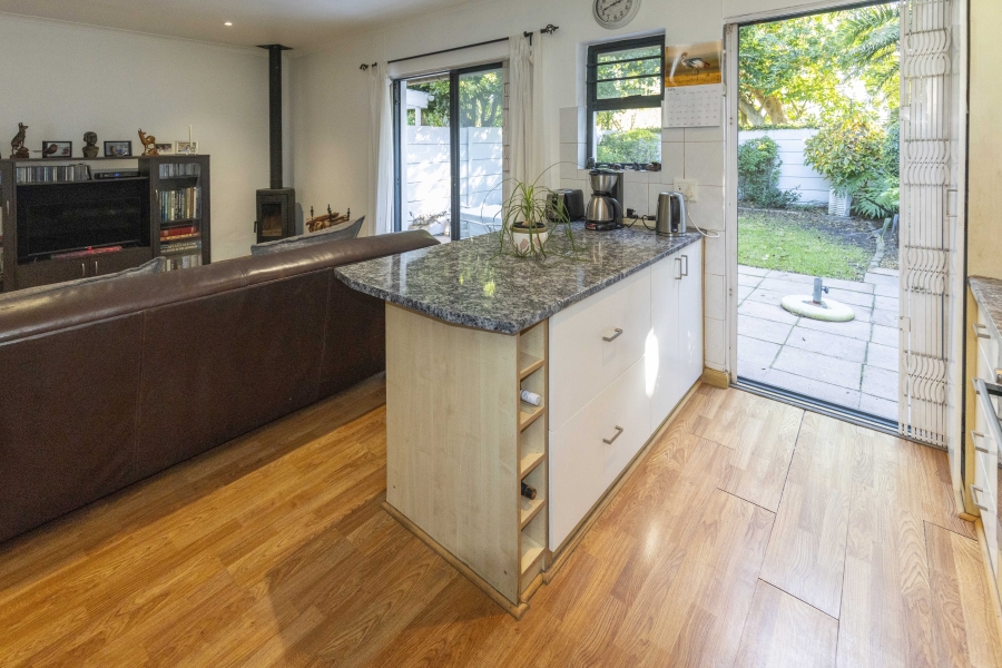 2 Bedroom Property for Sale in Claremont Western Cape